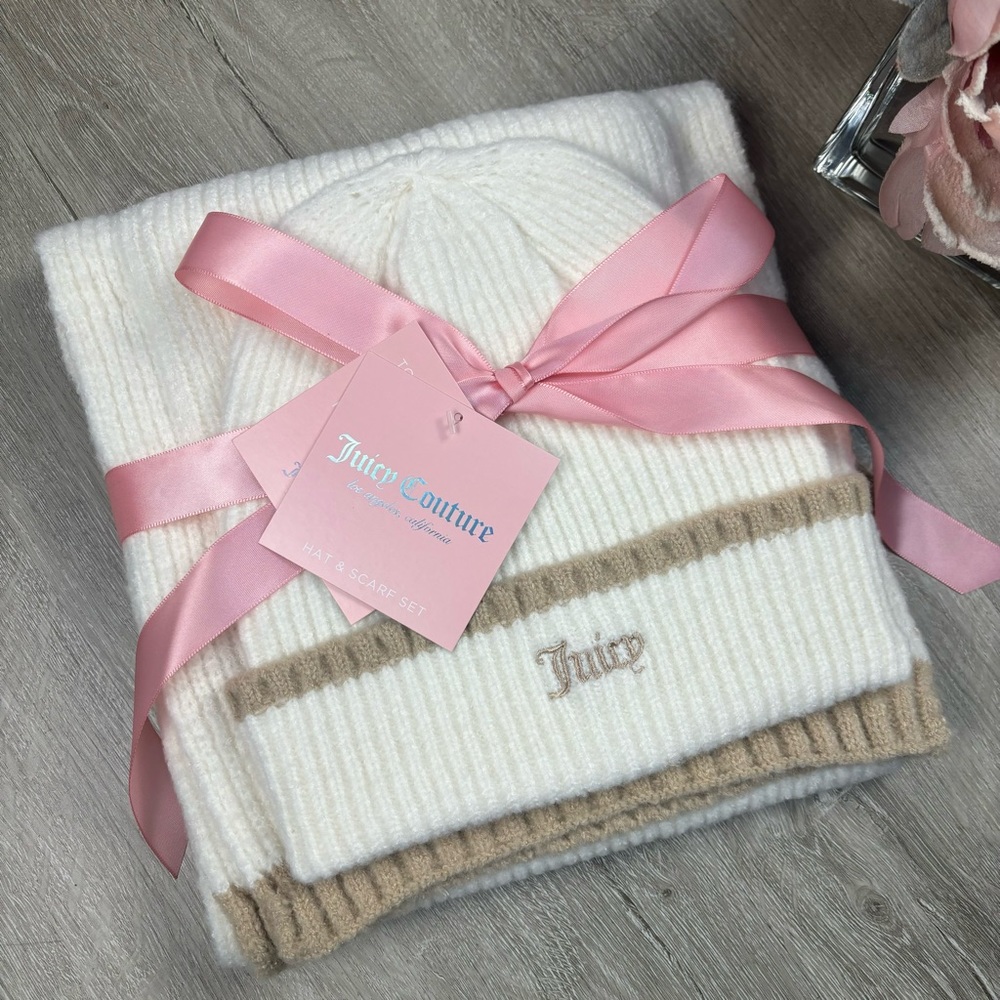 Juicy Couture Cream & Beige Scarf & Hat Set